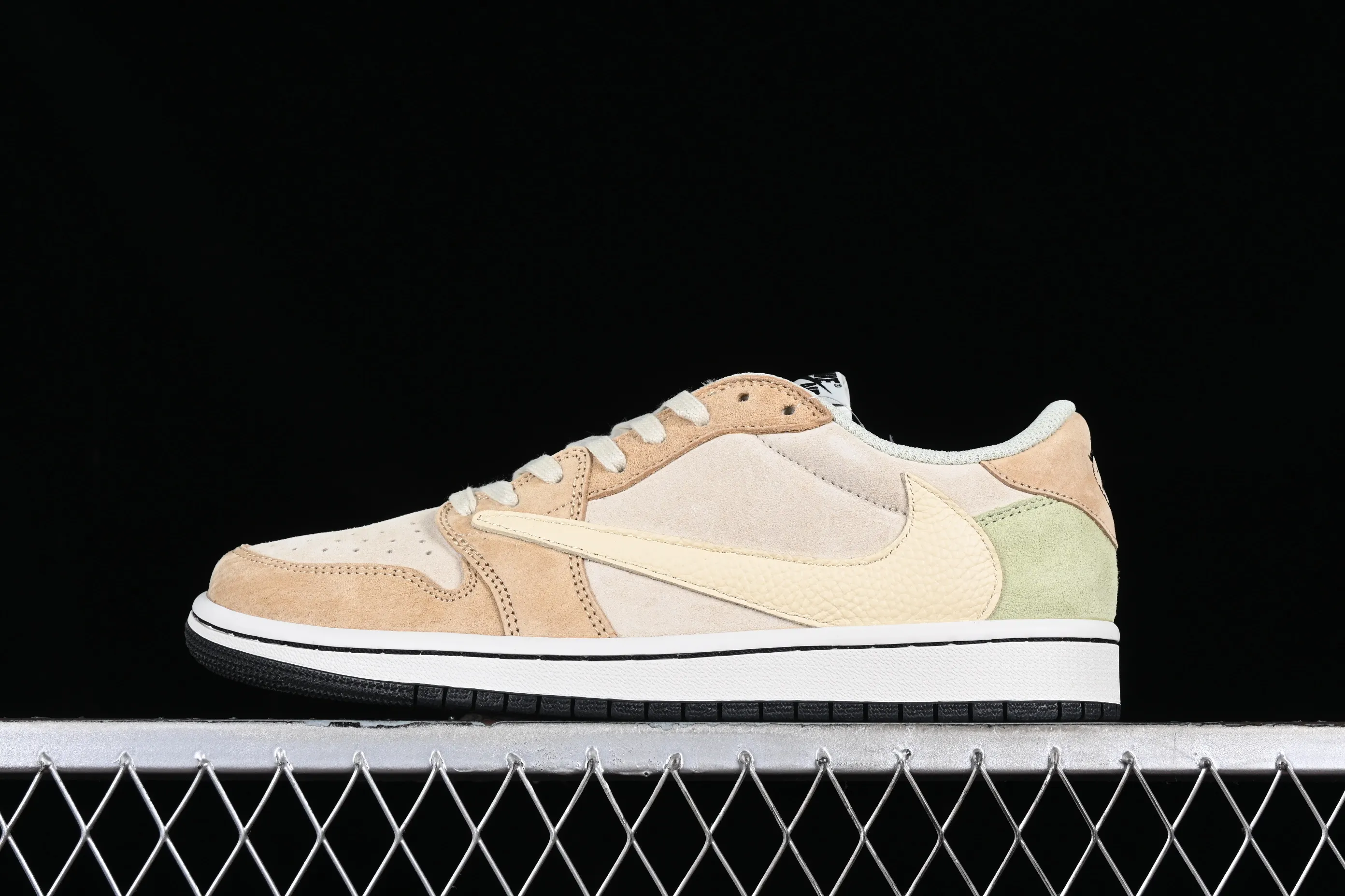 All Categories Air Jordan Jordan Series Basketball Shoes Air Jordan 1 Low Travis Scott x Air Jordan 1 Low OG AJ1 Joe 1 Reversed Overhook Joint Style Casual Sports Basketball Shoes DM7866-688
